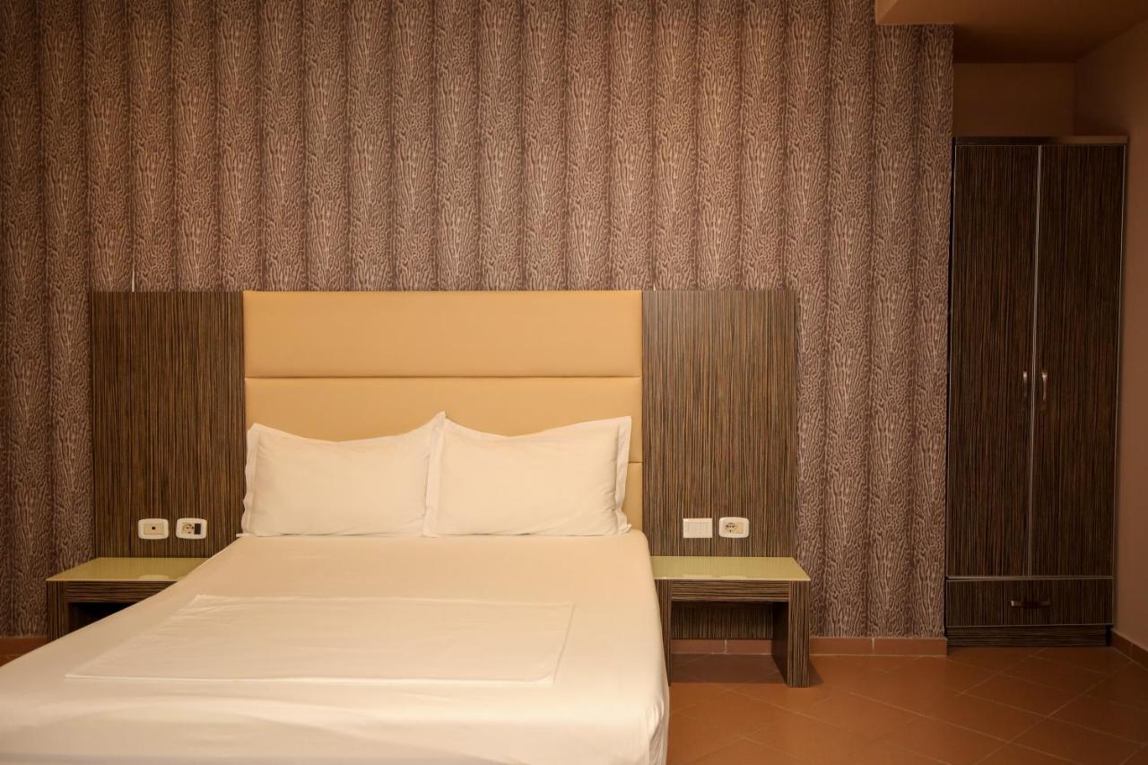 Hotel Aliko Radhimë Exterior foto